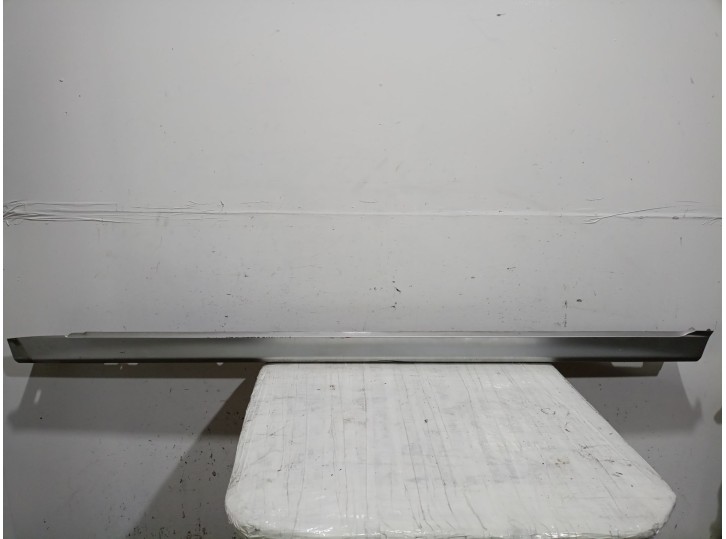 Recambio de faldon lateral para hyundai sonata iv (ef) 2.0 16v referencia OEM IAM 877533D000 877533D000 