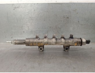 Recambio de rampa inyectora para peugeot boxer caja/chasis 2.2 hdi 100 referencia OEM IAM 1570P1 1570P1 