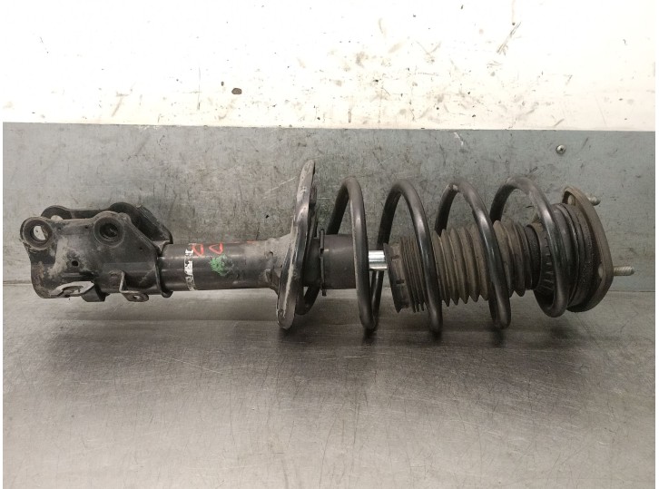 Recambio de amortiguador delantero derecho para mazda 6 station wagon (gj, gl) 2.2 d referencia OEM IAM GHT634700A GHT634700A 