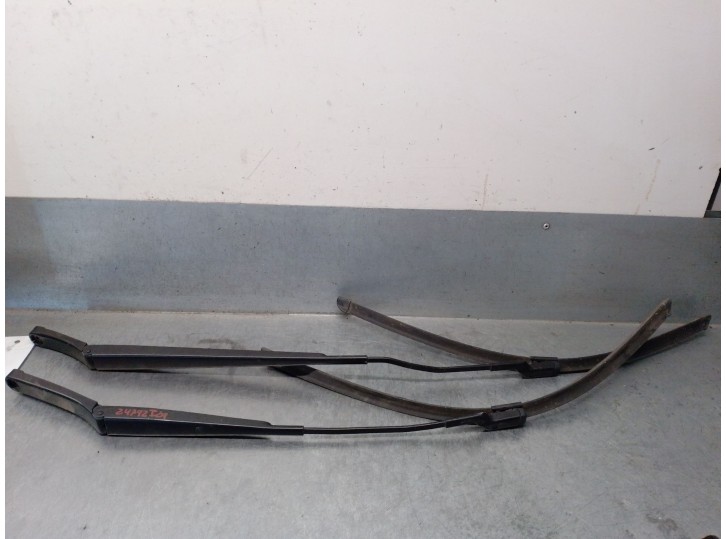 Recambio de brazo limpia delantero derecho para volkswagen crafter furgoneta (sy_, sx_) 2.0 tdi referencia OEM IAM 7C1955410A 7C