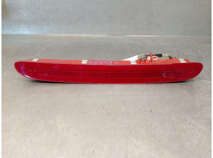 Recambio de luz central de freno para opel astra j (p10) 1.7 cdti (68) referencia OEM IAM 13262019 1222081 