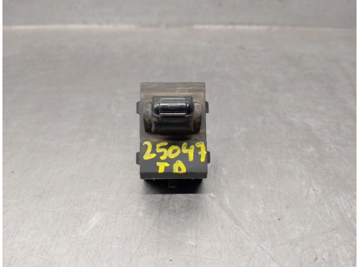 Recambio de mando elevalunas trasero derecho para chrysler stratus (ja) 2.0 16v referencia OEM IAM 4608322 4608322 