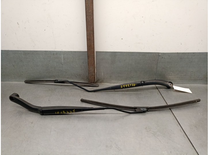 Recambio de brazo limpia delantero derecho para chevrolet orlando (j309) 2.0 d referencia OEM IAM 95287042 95483063 