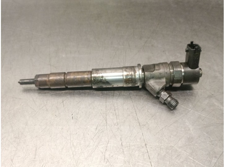 Recambio de inyector para renault master kasten 2.3 dci diesel cat referencia OEM IAM H82912226 0445110375