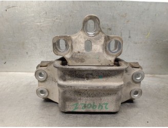 Recambio de soporte motor izquierdo para audi q3 (8ub, 8ug) 2.0 tdi referencia OEM IAM 8J0199555 5N0199117A 