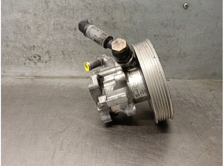 Replacement power steering pump for Volkswagen Passat B5.5 (3B3) 2.5 TDI 4Motion OEM IAM reference 8D0145177D 8D0145177D 7690