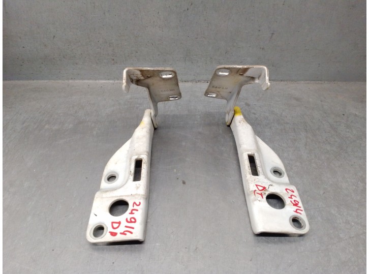 Replacement hood hinge for Nissan Navara NP300 (D40) 2.5 dCi 4WD OEM IAM reference 65400ZP00A 65400ZP00A 