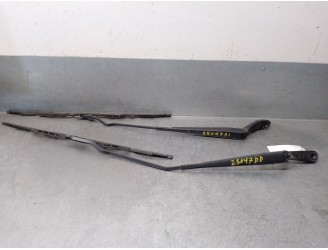 Recambio de brazo limpia delantero derecho para chrysler stratus (ja) 2.0 16v referencia OEM IAM 5288500AB 5288500AB 