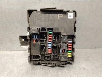 Recambio de caja reles / fusibles para nissan navara np300 (d40) 2.5 dci 4wd referencia OEM IAM 284B7EB03B 