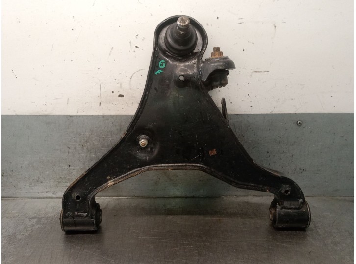 Replacement front right lower suspension arm for Nissan Navara NP300 (D40) 2.5 DCi 4WD OEM IAM reference 54500EB31A