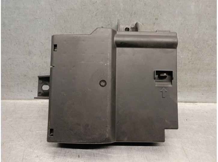 Recambio de caja reles / fusibles para audi q7 (4mb, 4mg, 4mq) sq7 tdi quattro referencia OEM IAM 4M0937513H 4M0937513H 