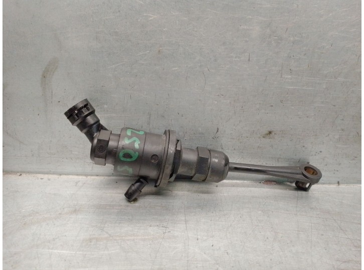 Recambio de bomba embrague para nissan qashqai i (j10, nj10) 1.5 dci referencia OEM IAM 30610ET000 30610ET000 