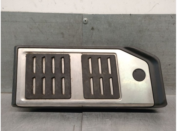 Recambio de molduras delanteras para audi q7 (4mb, 4mg, 4mq) sq7 tdi quattro referencia OEM IAM 4M1864777B 4M1864777B 