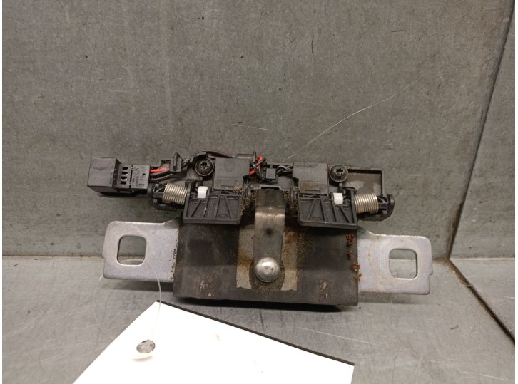 Replacement boot / tailgate lock for Audi Q7 (4MB, 4MG, 4MQ) SQ7 TDI Quattro OEM IAM reference 80A827507 80A827507 