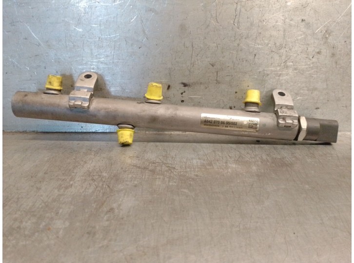 Recambio de rampa inyectora para chrysler 300 c 3.0 crd cat referencia OEM IAM A6420700695002 5175610AA 