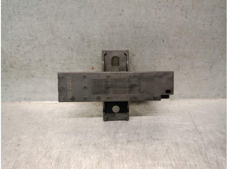 Recambio de antena para audi q5 (fyb, fyg) 50 tfsi e quattro referencia OEM IAM 80A907247 33542601