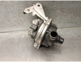 Recambio de bomba agua para mercedes-benz clase c (w205) c 220 bluetec / d (205.002, 205.004) referencia OEM IAM A0005002686 A00