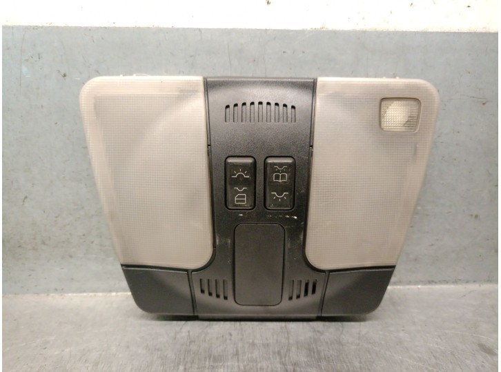 Recambio de luz interior para mercedes-benz clase c (w202) c 250 d (202.125) referencia OEM IAM A2028202201 A2028202201 
