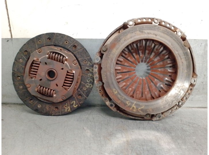 Recambio de kit embrague para seat leon st (5f8) 1.5 tgi referencia OEM IAM 04C141016E 04C141016E 04C141025N