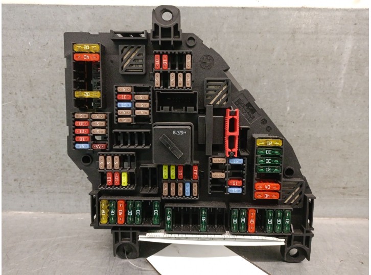 Recambio de caja reles / fusibles para bmw 5 (f10) 520 d referencia OEM IAM 9264923 417033452H 
