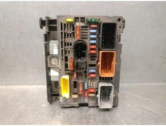 Recambio de caja reles / fusibles para citroën c4 grand picasso i (ua_) 1.6 hdi referencia OEM IAM 9667044880 12939969