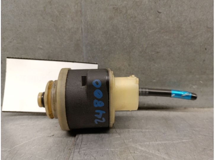 Recambio de bomba combustible para bmw 5 (f10) 520 d referencia OEM IAM 13328572519 64129312641 