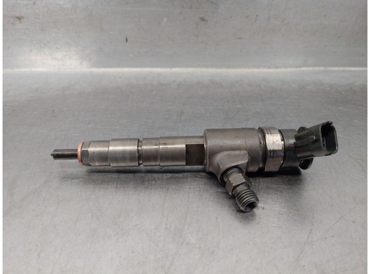 Recambio de inyector para ford transit connect v408 furgoneta/monovolumen 1.5 tdci referencia OEM IAM CV6Q9F593AA 0445110489