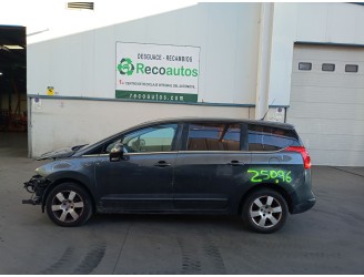 peugeot 5008 (0u_, 0e_) del año 2013