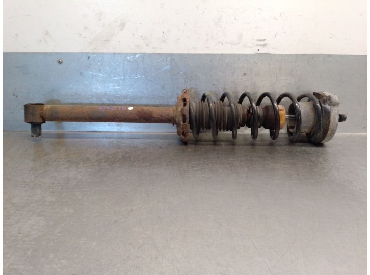 Recambio de amortiguador trasero derecho para audi a4 b5 (8d2) 2.5 tdi referencia OEM IAM 8D0513031G 8D0513031G 
