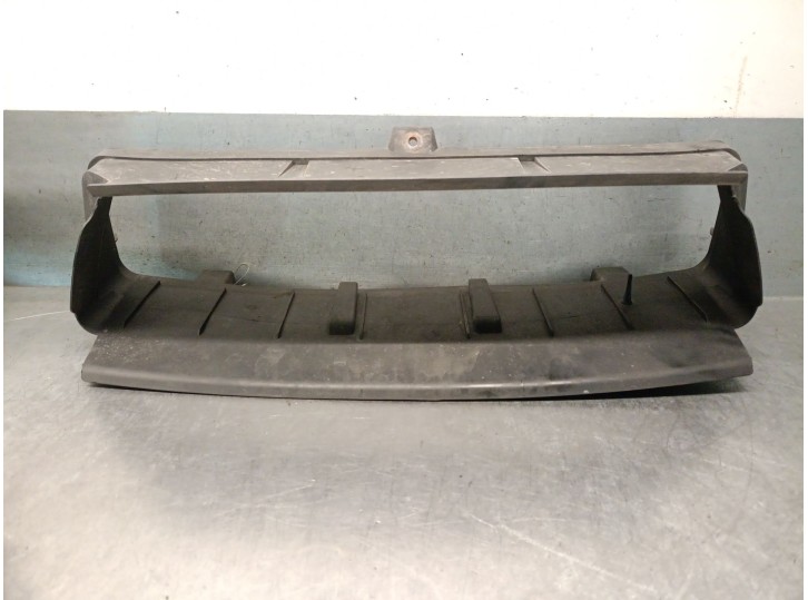 Recambio de calandra delantera de radiador para bmw 1 (e87) 118 d referencia OEM IAM 51747189264 51747189264 