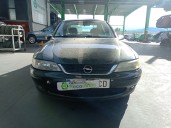 opel vectra b berlina del año 2000