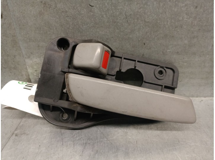 Recambio de maneta interior delantera izquierda para kia carens iii monospace (un) 2.0 crdi 115 referencia OEM IAM 82613UN000 82