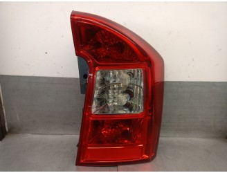 Recambio de piloto trasero derecho para kia carens iii monospace (un) 2.0 crdi 115 referencia OEM IAM 924021D011 924021D011 