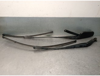 Recambio de brazo limpia delantero derecho para mercedes-benz clase m (w164) ml 320 cdi 4-matic (164.122) referencia OEM IAM A16