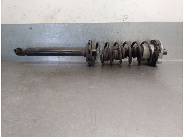 Recambio de amortiguador trasero izquierdo para audi a4 b5 (8d2) 1.8 referencia OEM IAM 8D0513031G 8D0513031G 