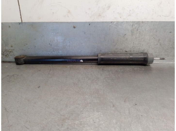 Recambio de amortiguador trasero derecho para renault arkana i (lcm_, ldn_) 1.6 e-tech 145 (ldmu) referencia OEM IAM 5621013741R