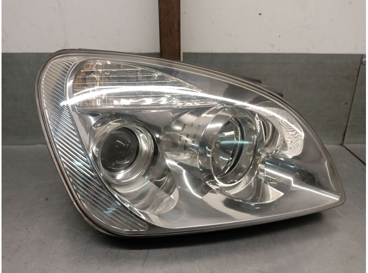 Replacement right headlight for Kia Carens III minivan (UN) 2.0 CRDi 115 OEM IAM reference 921021D020 921021D020 