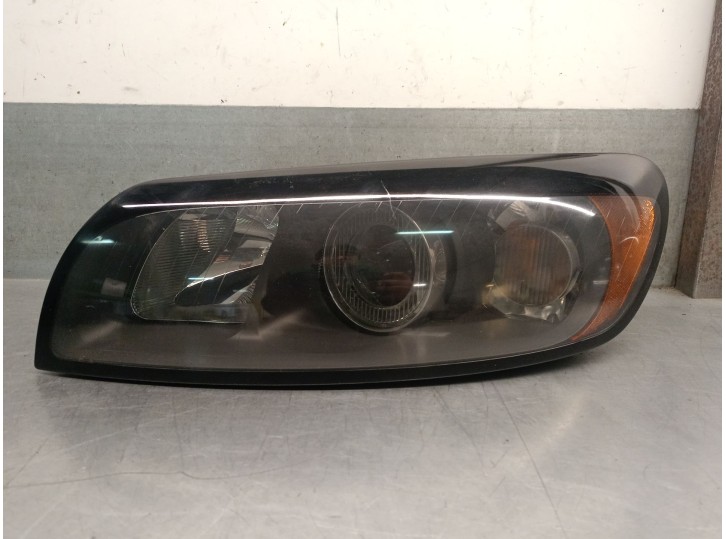 Recambio de faro izquierdo para volvo c30 (533) 2.4 i referencia OEM IAM 30657168 31335201 0301232201
