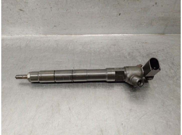 Recambio de inyector para volkswagen crafter furgoneta (sy_, sx_) 2.0 tdi referencia OEM IAM 03N130277M 