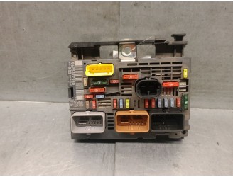 Recambio de caja reles / fusibles para peugeot 5008 (0u_, 0e_) 1.6 hdi referencia OEM IAM 9675877980 9675877980 