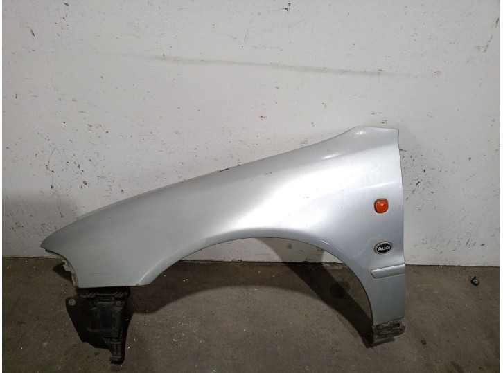 Recambio de aleta delantera izquierda para audi a4 b5 (8d2) 1.8 referencia OEM IAM 8D0821105 8D0821105 