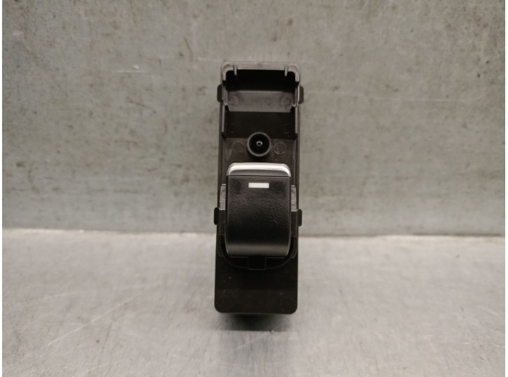 Recambio de mando elevalunas trasero izquierdo para mazda cx-5 (kf) 2.0 skyactiv-g awd referencia OEM IAM KG6C66380A 5AB01368A01