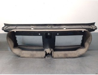 Recambio de calandra delantera de radiador para bmw x1 (e84) sdrive 20 d referencia OEM IAM 51642990178 51642990178 