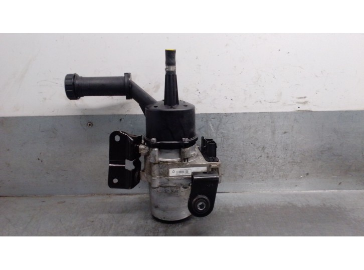 Recambio de bomba direccion para peugeot 3008 i monospace (0u_) 1.2 referencia OEM IAM 9813551980 - 1615094480 