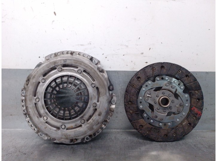 Recambio de kit embrague para dacia bigster djf/sg2/mh6xb16m500b referencia OEM IAM 302106358R 