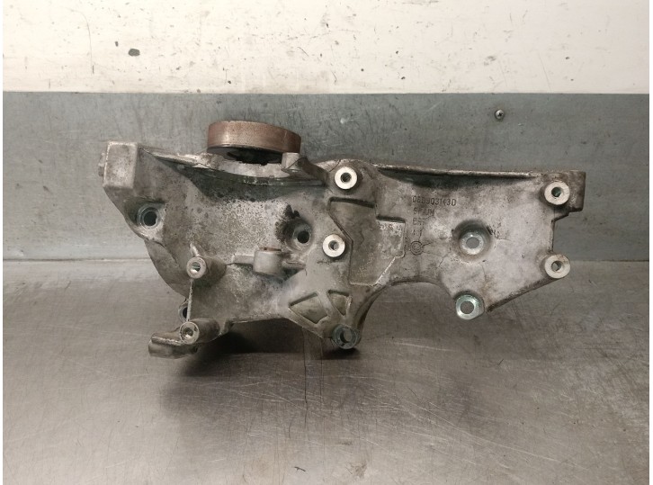 Recambio de soporte alternador para audi a4 b7 avant (8ed) 2.0 tfsi quattro referencia OEM IAM 06D903143D 06D903141G 