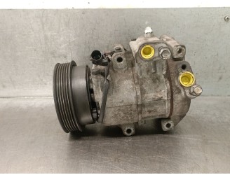 Recambio de compresor aire acondicionado para kia carens iii monospace (un) 2.0 crdi 115 referencia OEM IAM 977011D400 977011D40