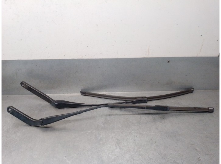 Recambio de brazo limpia delantero derecho para bmw x1 (e84) sdrive 20 d referencia OEM IAM 61612990029 61612990029 