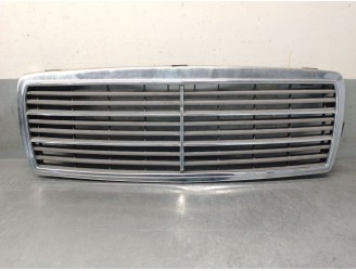 Recambio de rejilla delantera para mercedes-benz clase c (w202) c 250 turbo-d (202.128) referencia OEM IAM A2028880323 A20288803