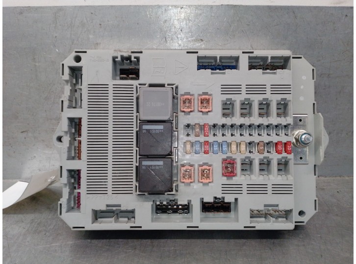 Recambio de caja reles / fusibles para jaguar xf i (x250) 2.7 d referencia OEM IAM 8X2T14B476BD 